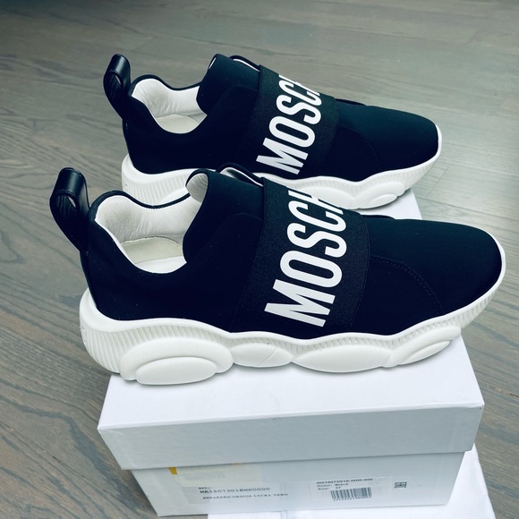 Moschino Teddy Sneakers - Picture 4 of 6